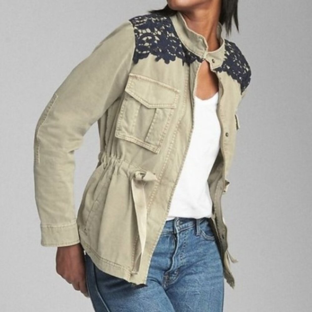 GAP Khaki Lightweight Spring Jacket w/ Navy Lace Detail – XS – Military Style